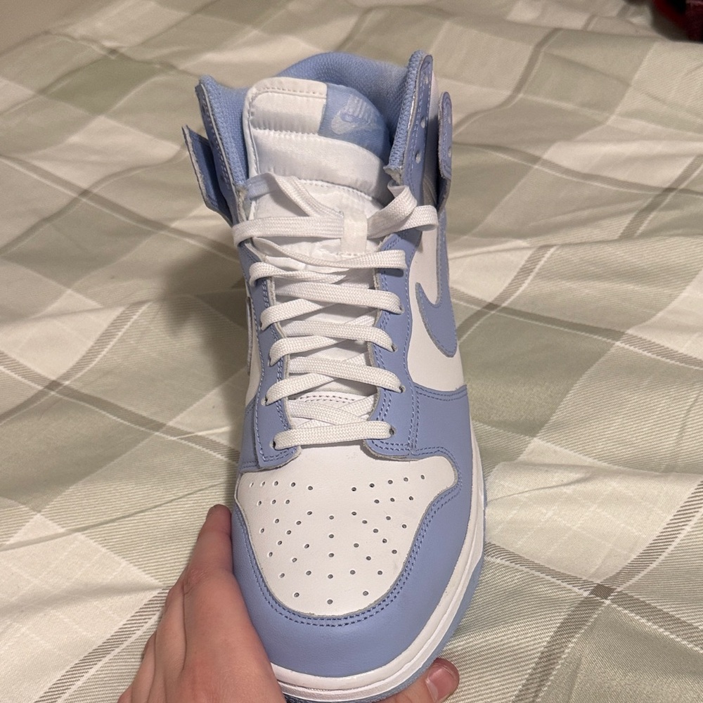 Nike High-Top Sneakers in White and Light Blue - Picture 3 of 12